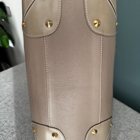 Purse by Louis Vuitton - Picture 10 of 16